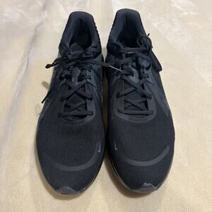 NWOB Nike Quest 5 Sneakers Mens Black Athletic Road Running Shoes Size 13